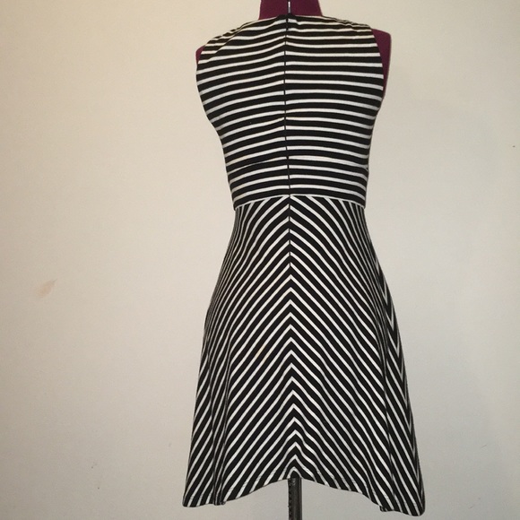 WHBM Shark Bite Hem Fit And Flare Dress - Picture 4 of 6
